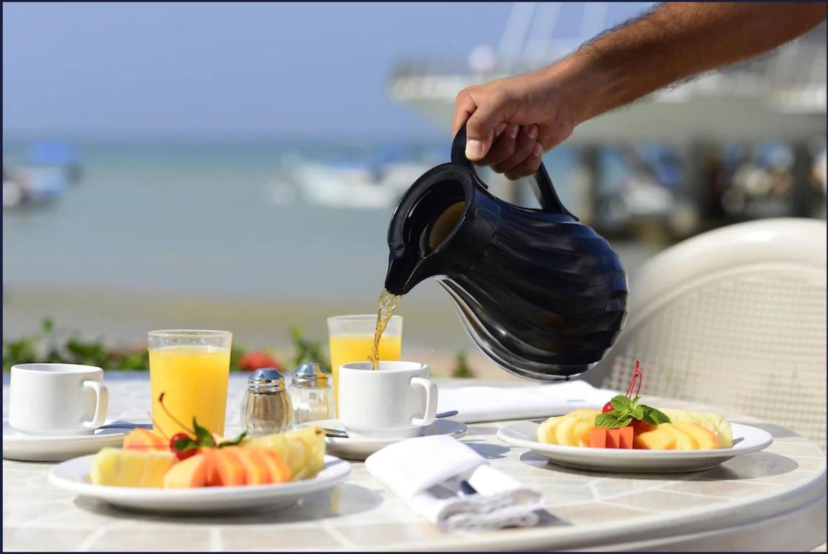 Hotel Delfin Vista Pier Beach Front Пуерто Валярта Екстериор снимка